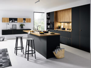 Strato Matt shown in Onyx Black